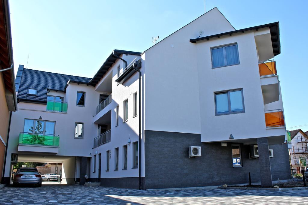 Olive Apartman Sárvár Exterior foto
